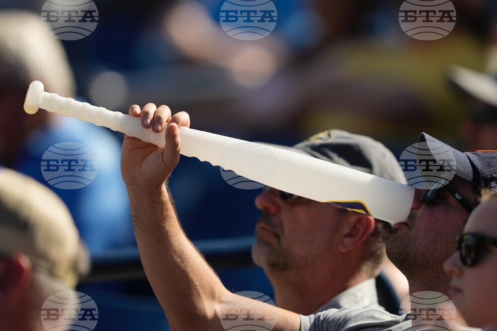 Giants Brewers Spring Baseball