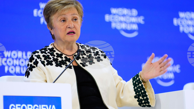 МВФ призова САЩ към фискална консолидация, за да намалят „твърде големия“ дефицит по текущата сметка