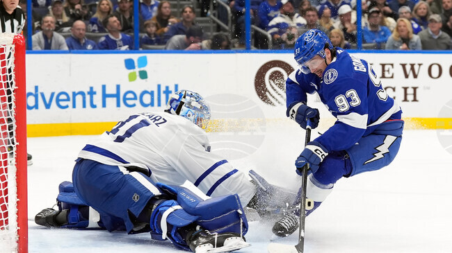 Лидерът в Източната конференция Тампа Бей Лайтнинг продължи с победите и при подновяването на сезона в Националната хокейна лига