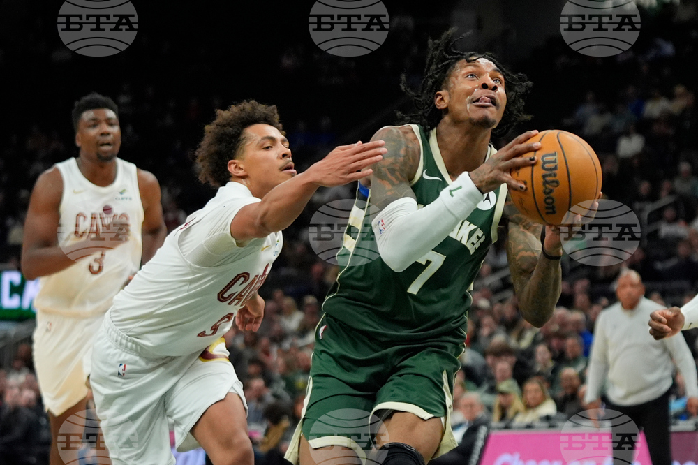 Cavaliers Bucks Basketball