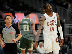 Cavaliers Bucks Basketball