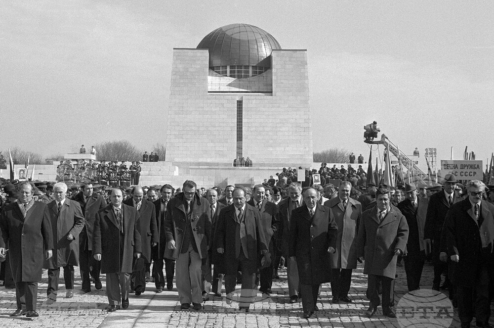 На 28 февруари 1978 г. в Русе е открит Пантеонът на възрожденците по повод 100-годишнината от Освобождението на България 