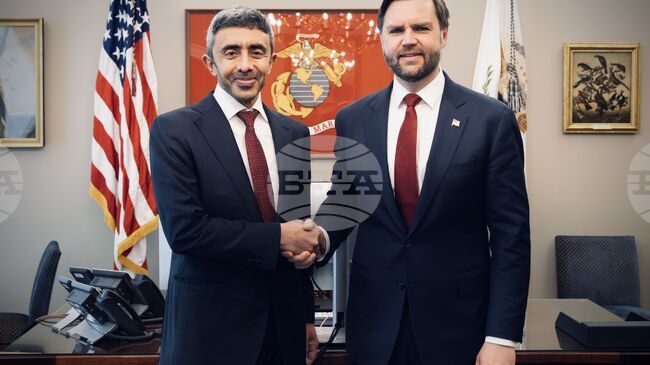 УАМ: Министърът на външните работи на ОАЕ обсъди с Джей Ди Ванс укрепването на стратегическите връзки между ОАЕ и Вашингтон 