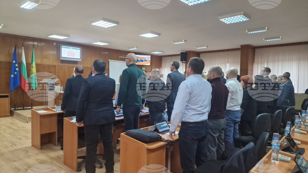 Общинският съвет в Шумен взе решение да се препоръча в образователните институции да бъде поставен националният флаг 