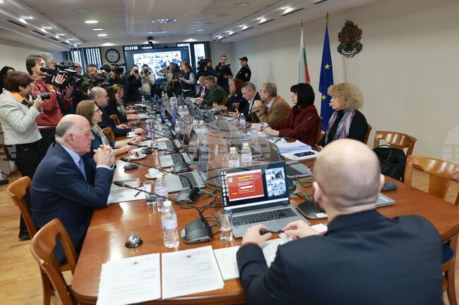 Пленумът на ВСС остави без разглеждане и изпрати на Прокурорската колегия предложението да бъде избран нов изпълняващ функциите главен прокурор