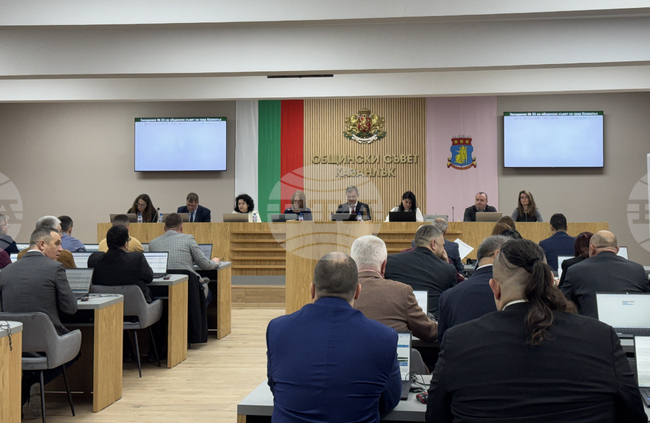 Общо 25 предложения обсъдиха общинските съветници в Казанлък в рамките на две редовни заседания за деня