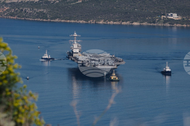 Базата Суда на гръцкия остров Крит е била поставена в състояние на повишена готовност