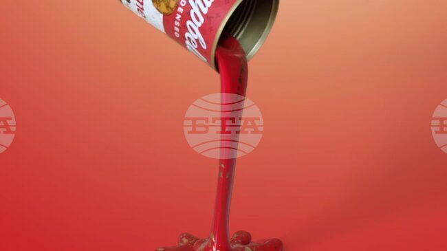 Знакови имена от класическата сцена на попарта редом с по-малко познати се събират в изложбата „Генерация Попарт“