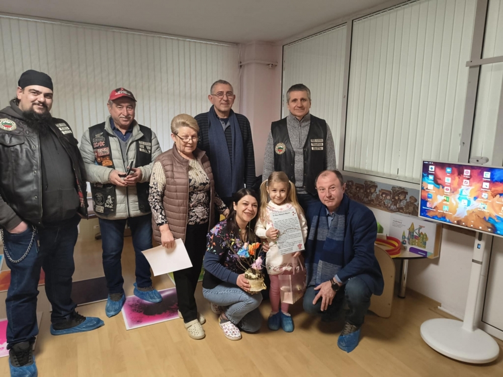 Мотоклуб „FREE RIDERS“ направи дарение на центъра за деца с увреждания в Силистра