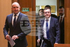 „Образованието - ключ към историческата памет, родолюбието и просветеното общество“ - кръгла маса