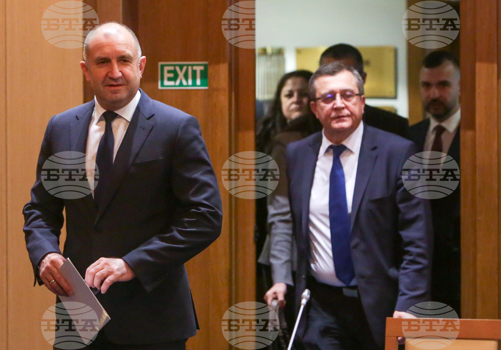 „Образованието - ключ към историческата памет, родолюбието и просветеното общество“ - кръгла маса