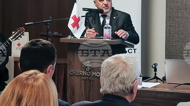 През тази година БЧК – Варна ще разшири обхвата на обученията по първа долекарска помощ, каза Петър Радушев