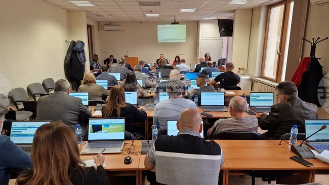 Общинският съвет в Горна Оряховица преименува Градската художествена галерия в Изложбени зали „Недялко Каранешев”