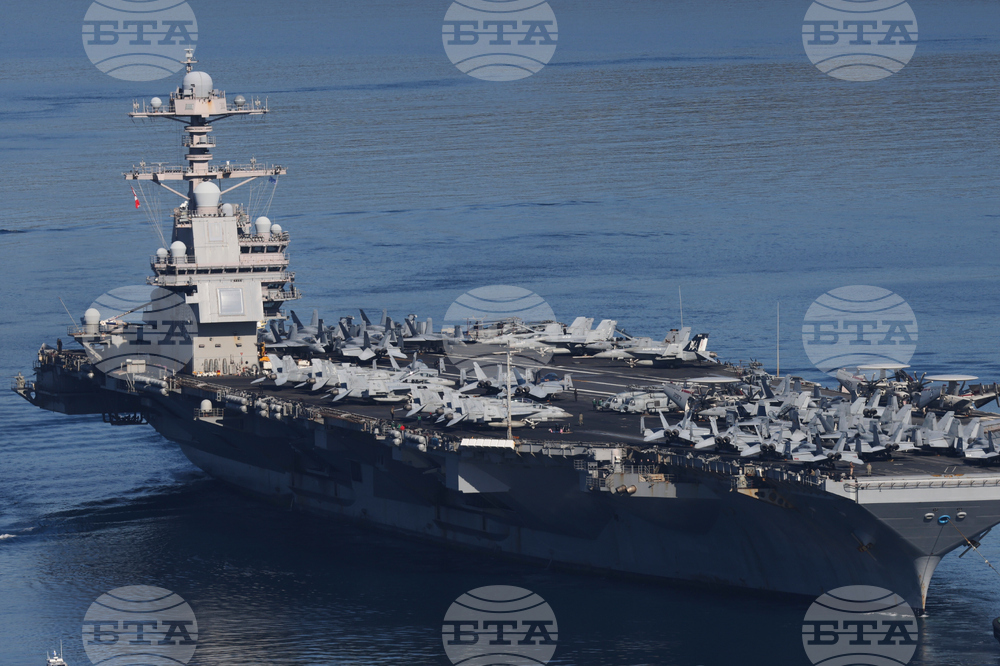 Американският самолетоносач "Джералд Форд" напусна базата Суда на гръцкия остров Крит и се насочва към Близкия изток