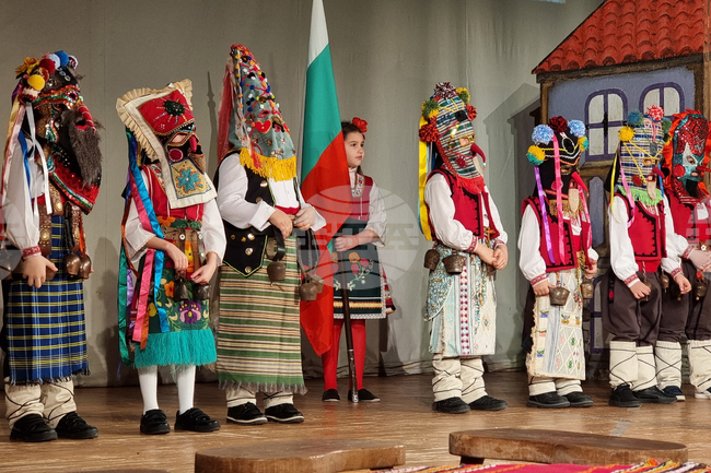 Ямбол - маскараден фестивал „Кукерландия“ – детски фолклорен празник