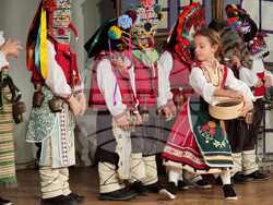 Ямбол - маскараден фестивал „Кукерландия“ – детски фолклорен празник