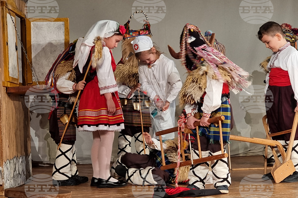 Ямбол - маскараден фестивал „Кукерландия“ – детски фолклорен празник