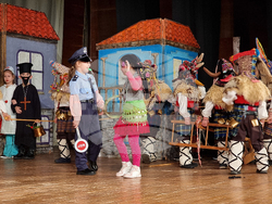 Ямбол - маскараден фестивал „Кукерландия“ – детски фолклорен празник