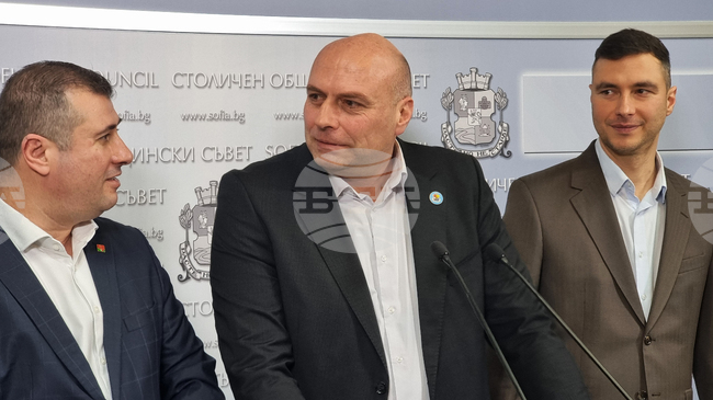 Лъжа е, че ще има стачка в столичния градски транспорт, заяви общинският съветник и синдикалист Иван Кирилов в СОС