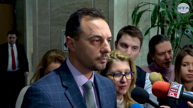 С поскъпването на водата в последния момент, се прехвърля отговорност и се саботира служебното правителство, казаха от ПП -ДБ