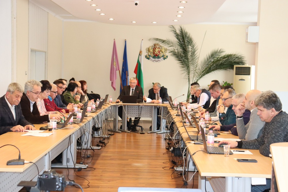 Отложено бе създаването на постоянна комисия за изготвяне на Етичен кодекс на общинските съветници в Попово