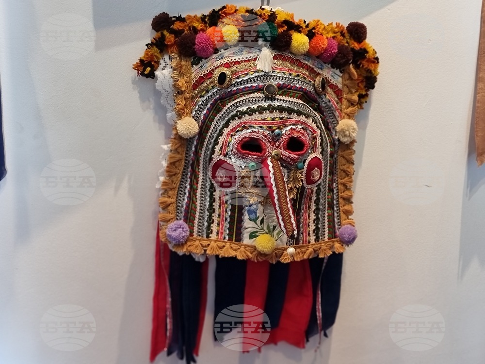 Ямбол - изложба с кукерски маски "Лицата на традицията"