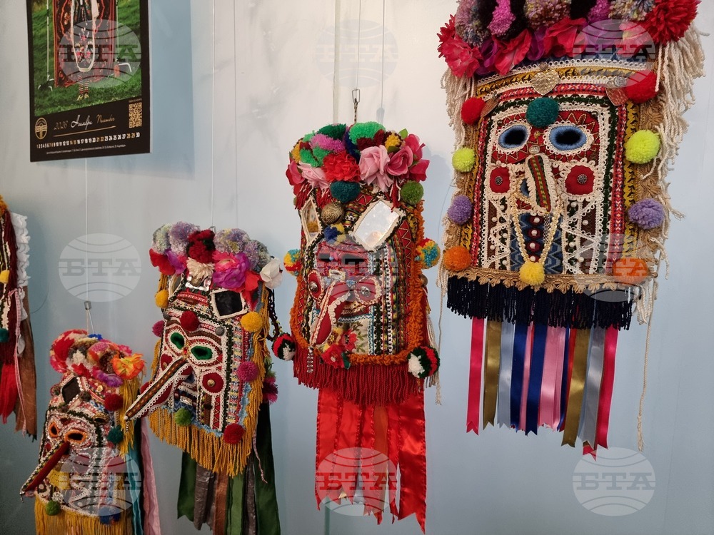 Ямбол - изложба с кукерски маски "Лицата на традицията"