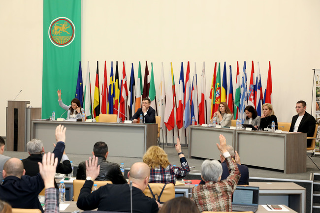 Над 60 точки разгледаха днес общинските съветници в Стара Загора