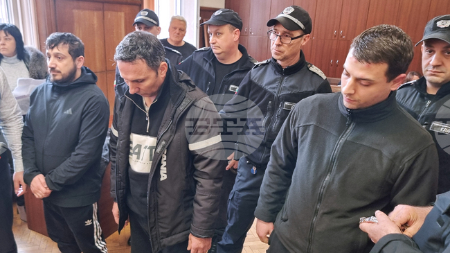 Пловдивският апелативен съд потвърди ареста на български и турски граждани, обвинени в контрабанда на кокаин и злато на „Капитан Андреево"