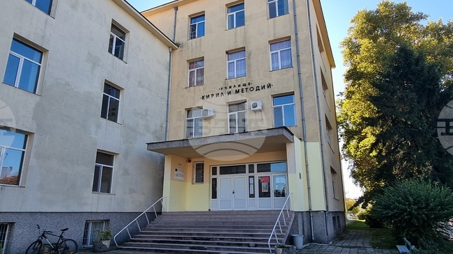 Съветниците в Елхово подкрепиха намерение на Общината да кандидатства с проекти за енергийно обновяване на детски градини и училища