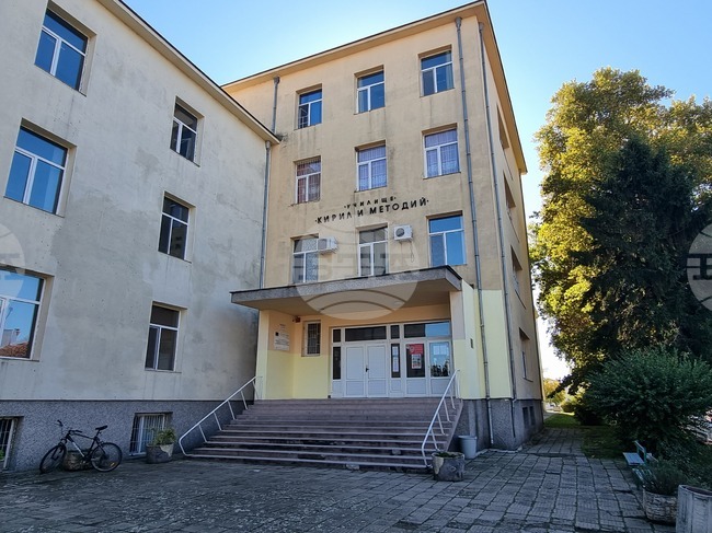 Съветниците в Елхово подкрепиха намерение на Общината да кандидатства с проекти за енергийно обновяване на детски градини и училища