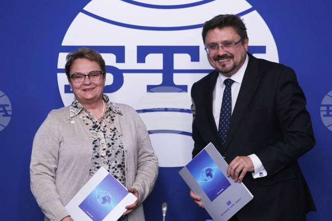 Национален пресклуб на БТА София - СГХГ - договор за партньорство