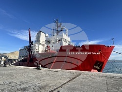 Аржентина - 34-та българска антарктическа експедиция - научноизследователски кораб “Св. св. Кирил и Методий”