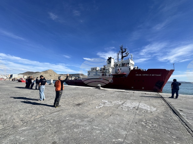 Научноизследователският кораб “Св. св. Кирил и Методий” отплава от аржентинския град Комодоро Ривадавия