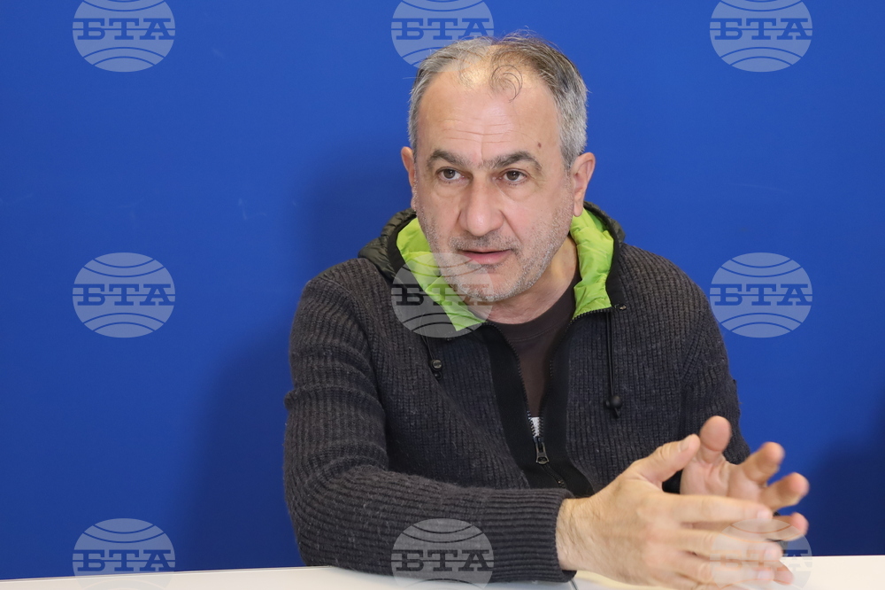 Румъния - Национален пресклуб на БТА-Букурещ - списание ЛИК - „130 години висше образование по изобразително изкуство“ - представяне