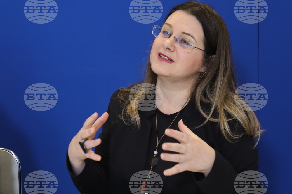 Румъния - Национален пресклуб на БТА-Букурещ - списание ЛИК - „130 години висше образование по изобразително изкуство“ - представяне