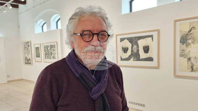 Преподавателят по изобразително изкуство днес е повече ментор, насърчаващ студента да намери своя път, смята проф. Валери Чакалов 