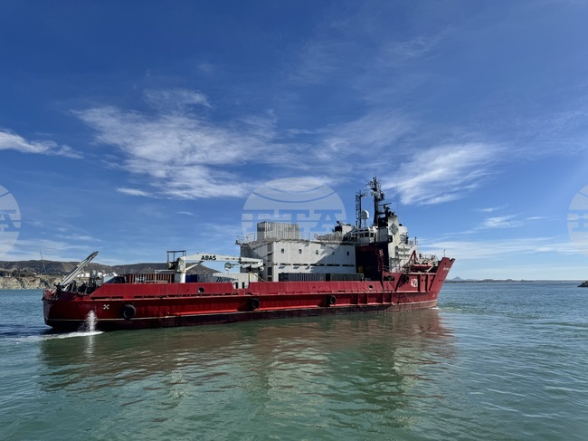 Argentina - 34th Bulgarian Antarctic Expedition - naval research vessel Sv. Sv. Kiril i Metodii
