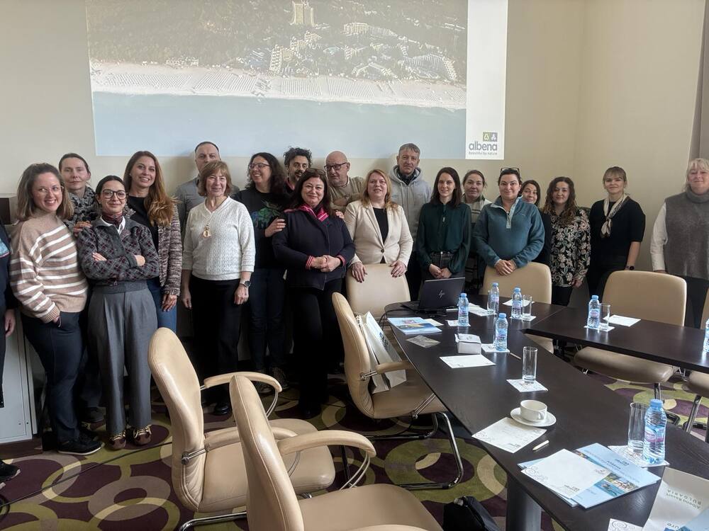 Международна делегация посети Албена за обмен на идеи в привличането на дигитални номади
