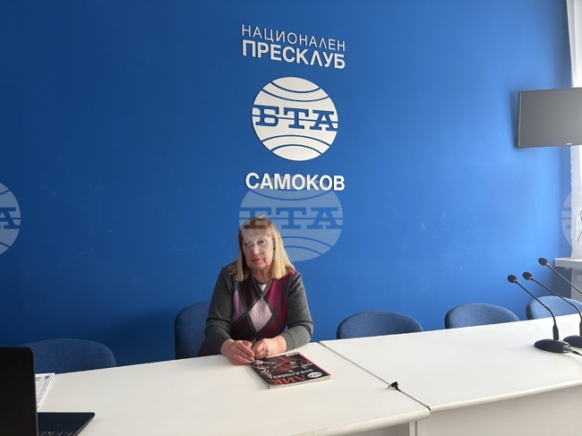 Не бива да се подценяват часовете по изобразително изкуство, каза самоковската преподавателката Елена Белстойнева