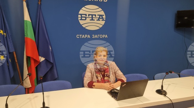 Изобразителното изкуство е голяма част от живота ми, каза проф. д-р Ани Златева