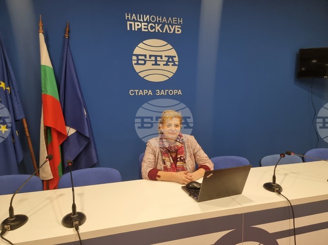 Изобразителното изкуство е голяма част от живота ми, каза проф. д-р Ани Златева