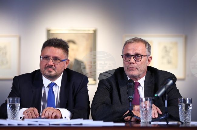 Обликът на сп. ЛИК се дължи на Националната художествена академия, каза генералният директор на БТА Кирил Вълчев пред БНТ