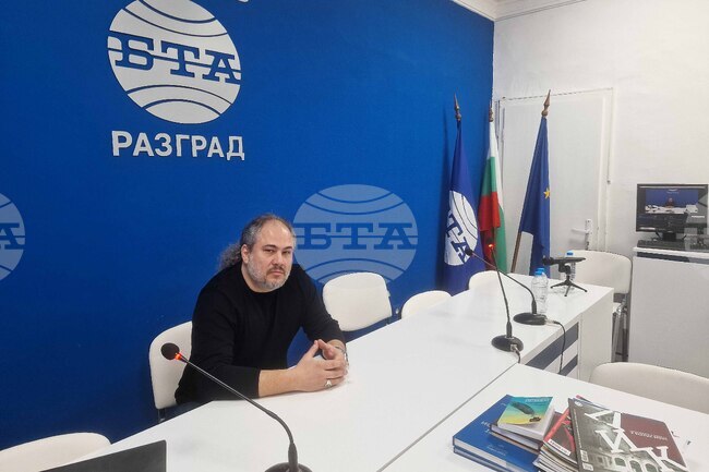 Важно е младите хора да развиват интерес към изкуството от ранна възраст, смята Теодор Даскалов, директор на художествената галерия в Разград