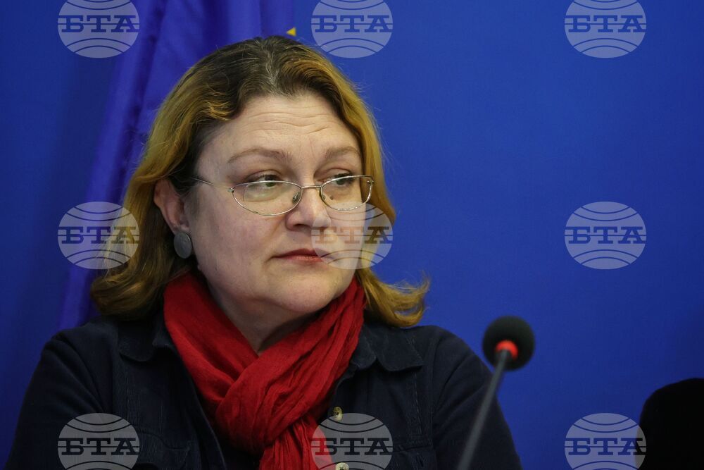 Национален пресклуб на БТА-Бургас - списание ЛИК - „130 години висше образование по изобразително изкуство“ - представяне