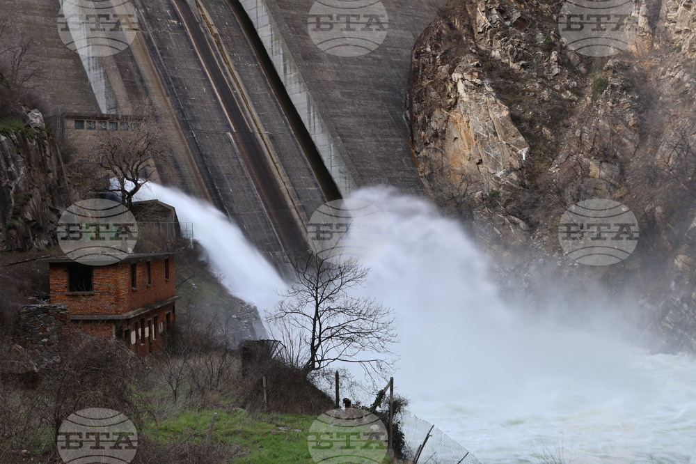 Язовир Кричим - контролирано изпускане