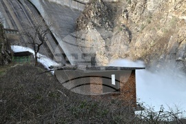 Язовир Кричим - контролирано изпускане 