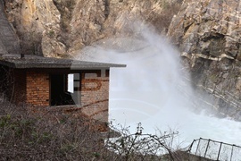 Язовир Кричим - контролирано изпускане 