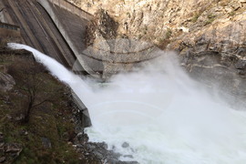 Язовир Кричим - контролирано изпускане