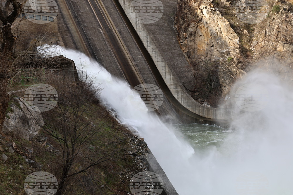 Язовир Кричим - контролирано изпускане